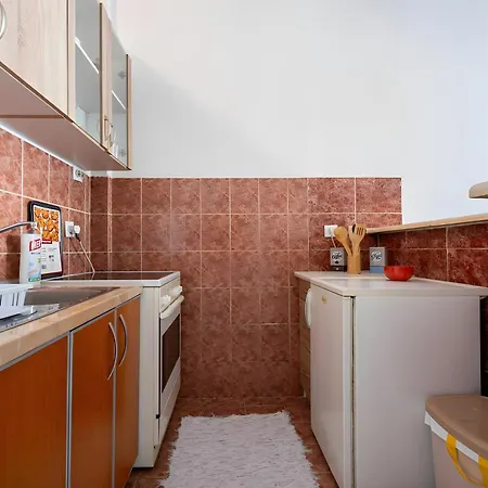 Center بودغوريتْسا